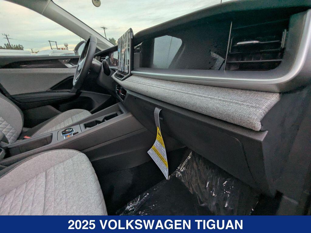 new 2025 Volkswagen Tiguan car, priced at $32,578