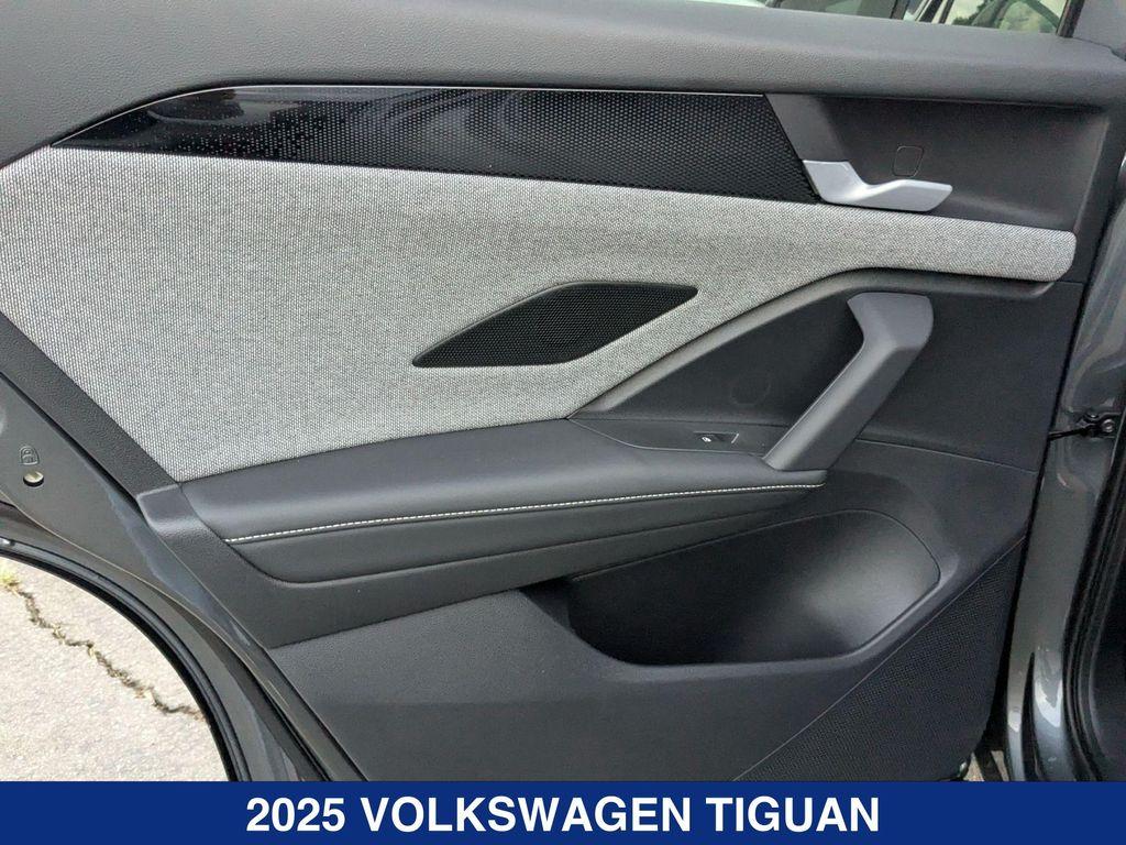 new 2025 Volkswagen Tiguan car, priced at $32,578