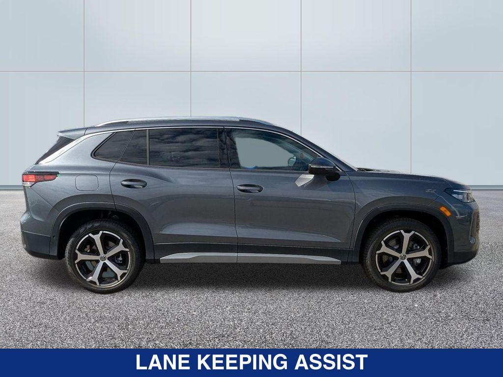 new 2025 Volkswagen Tiguan car, priced at $37,882
