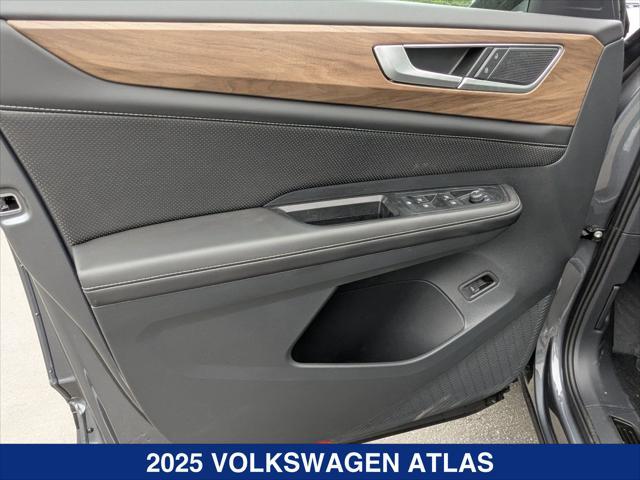 new 2025 Volkswagen Atlas car, priced at $44,891
