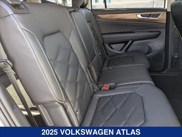 new 2025 Volkswagen Atlas car, priced at $40,326