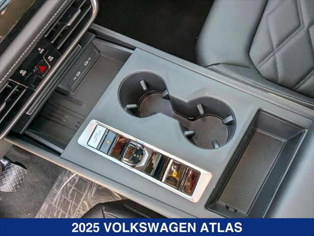 new 2025 Volkswagen Atlas car, priced at $40,326