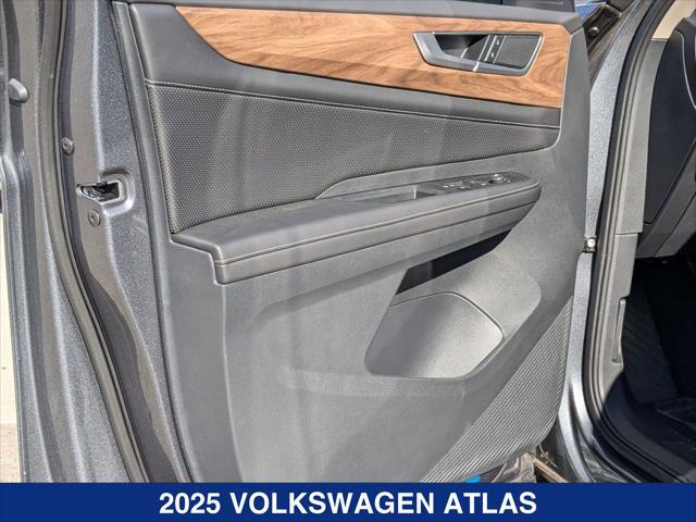 new 2025 Volkswagen Atlas car, priced at $40,499