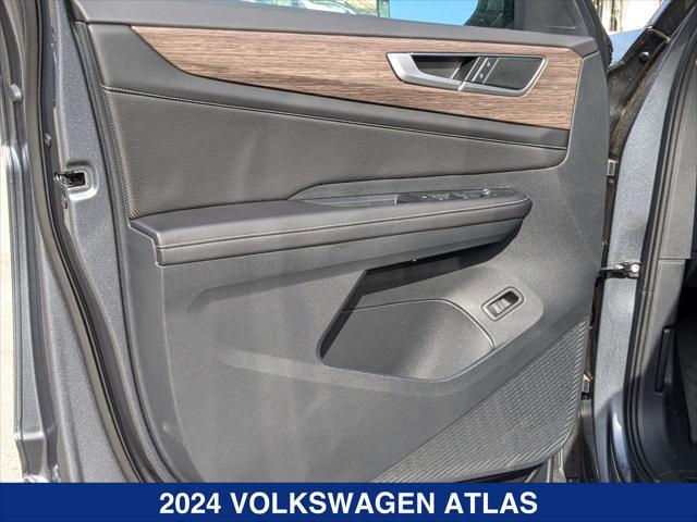 new 2024 Volkswagen Atlas car, priced at $51,841