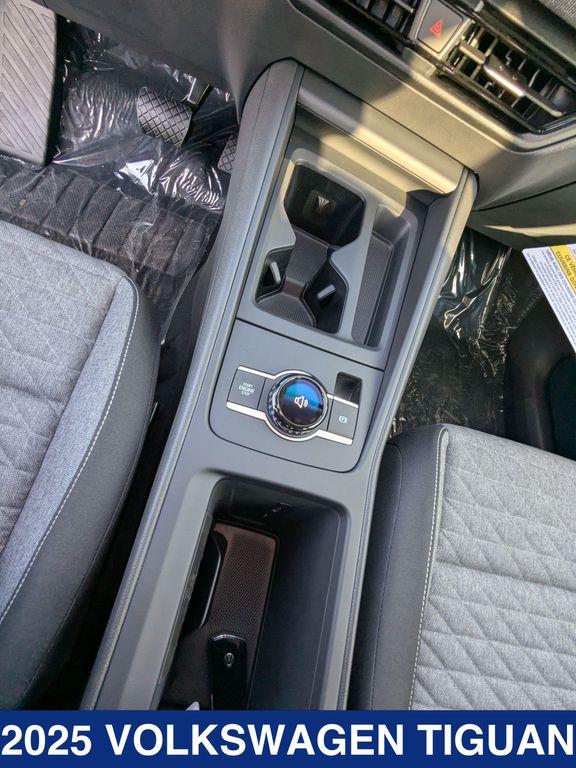 new 2025 Volkswagen Tiguan car, priced at $32,576