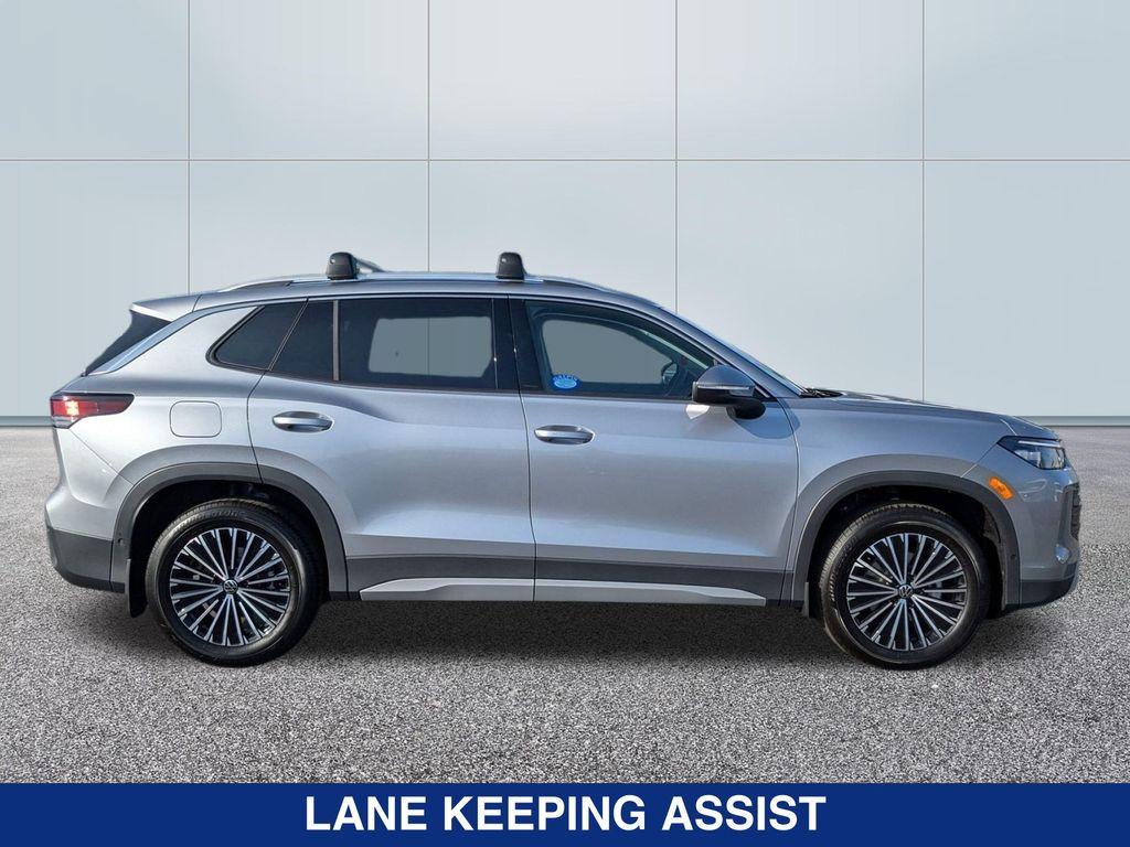 new 2025 Volkswagen Tiguan car, priced at $32,576