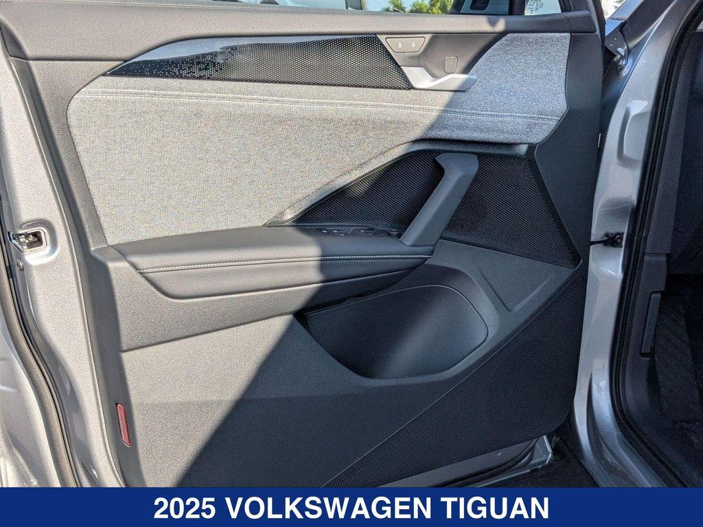 new 2025 Volkswagen Tiguan car, priced at $32,576