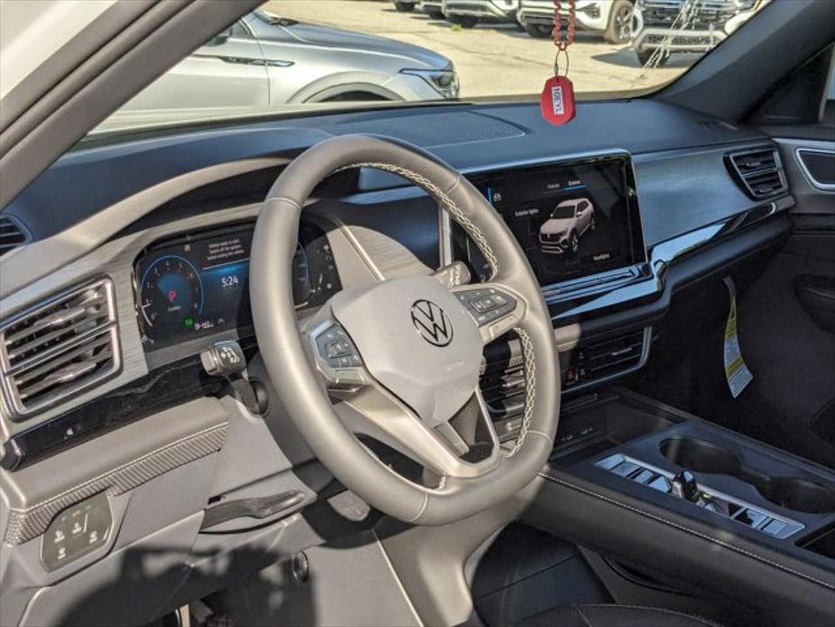new 2024 Volkswagen Atlas car, priced at $39,040