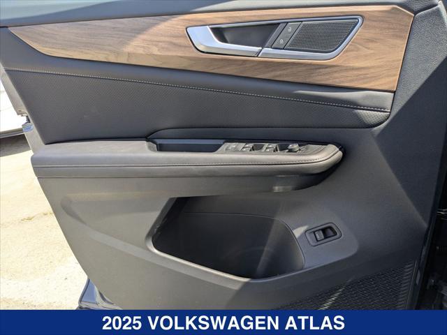 new 2025 Volkswagen Atlas car, priced at $46,787