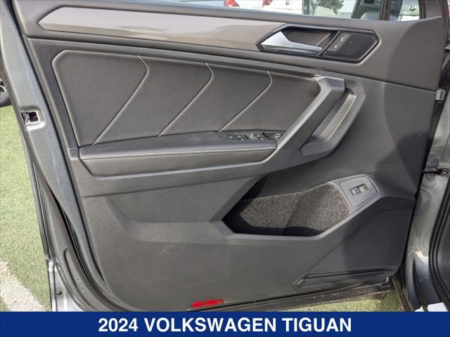 new 2024 Volkswagen Tiguan car, priced at $35,631