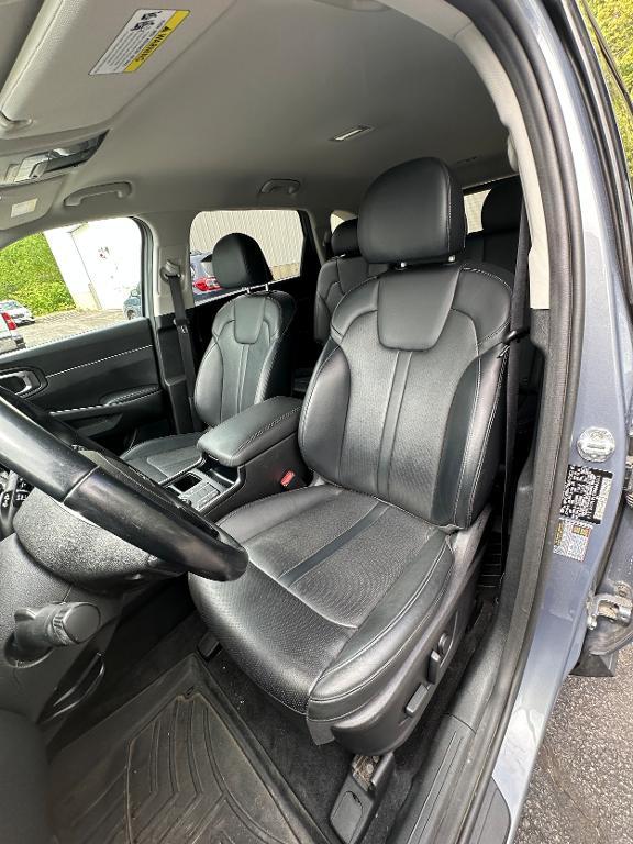 used 2021 Kia Sorento car, priced at $23,499
