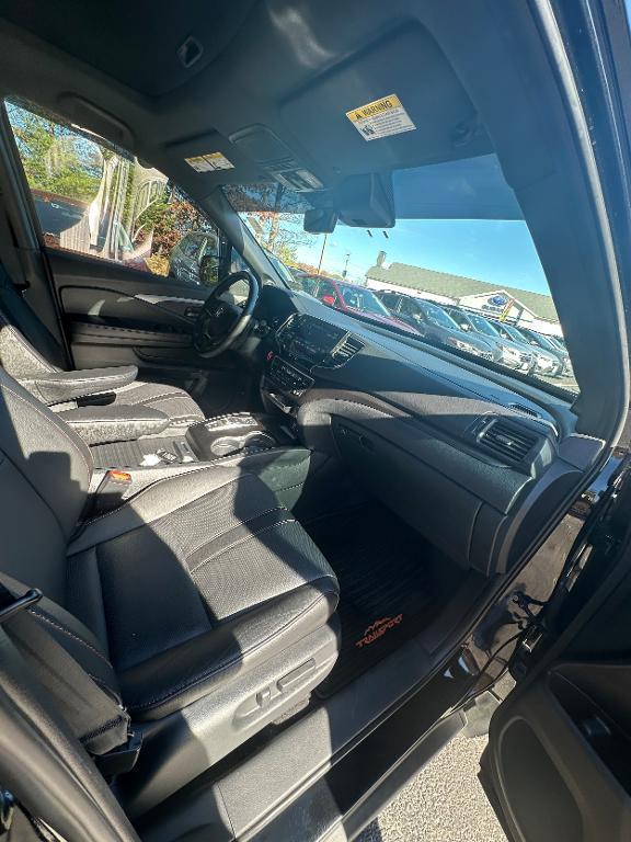 used 2023 Honda Passport car, priced at $32,499