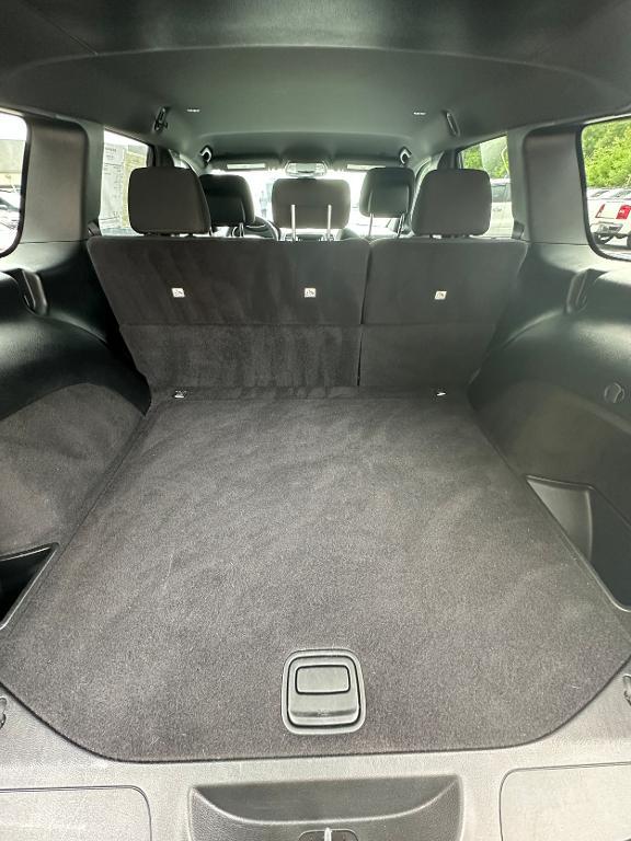 used 2017 Jeep Grand Cherokee car, priced at $16,999