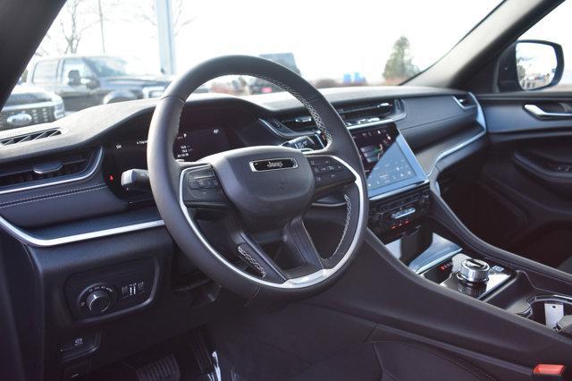 new 2025 Jeep Grand Cherokee car, priced at $42,627