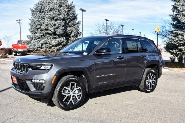 new 2025 Jeep Grand Cherokee car, priced at $46,523