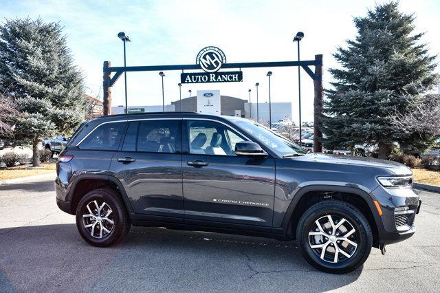 new 2025 Jeep Grand Cherokee car, priced at $46,523