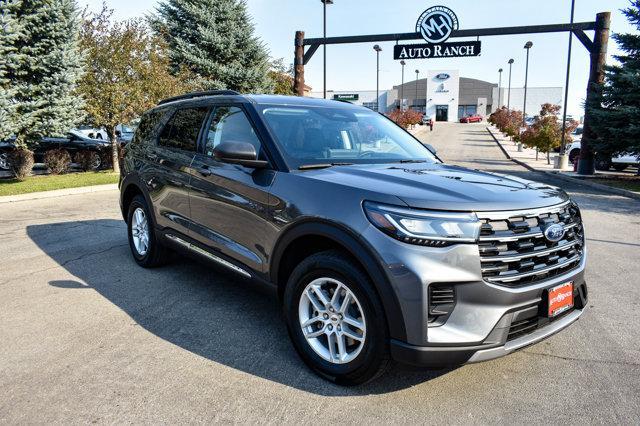 new 2025 Ford Explorer car, priced at $40,106