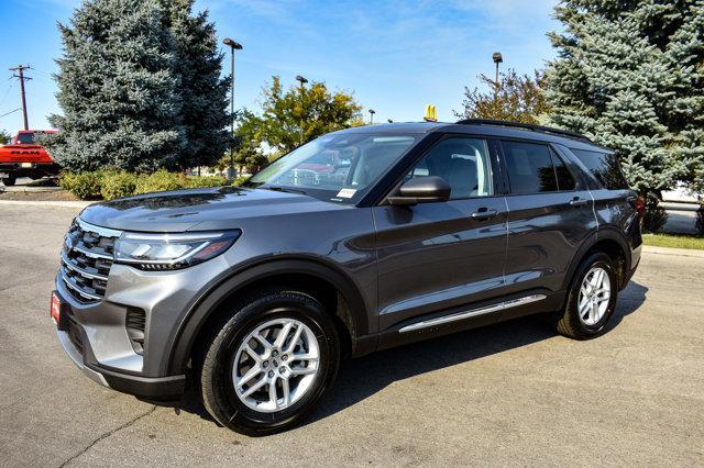 new 2025 Ford Explorer car, priced at $40,106