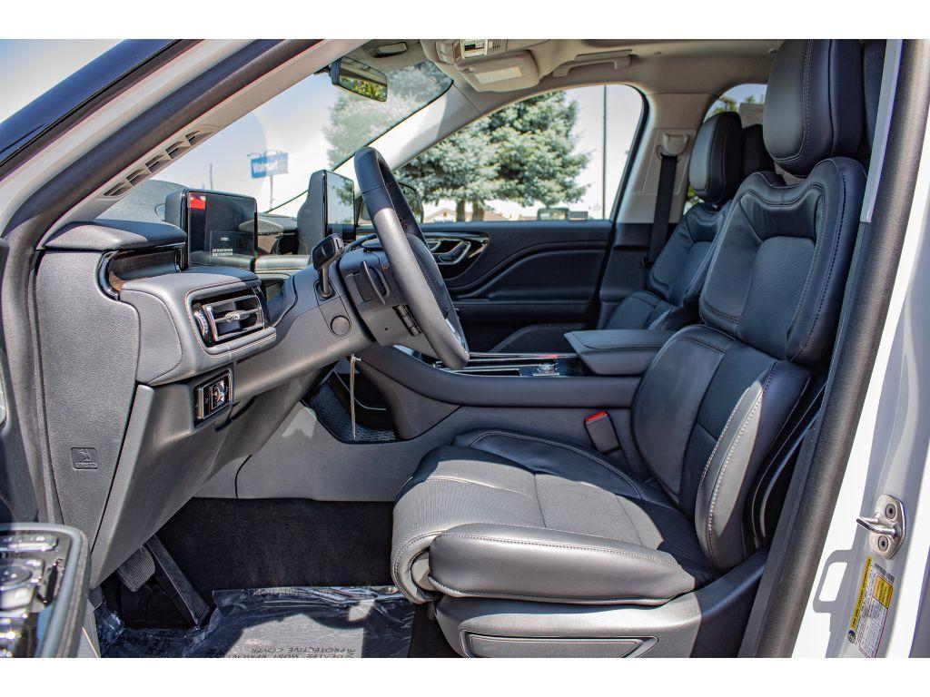 new 2025 Lincoln Aviator car, priced at $77,500