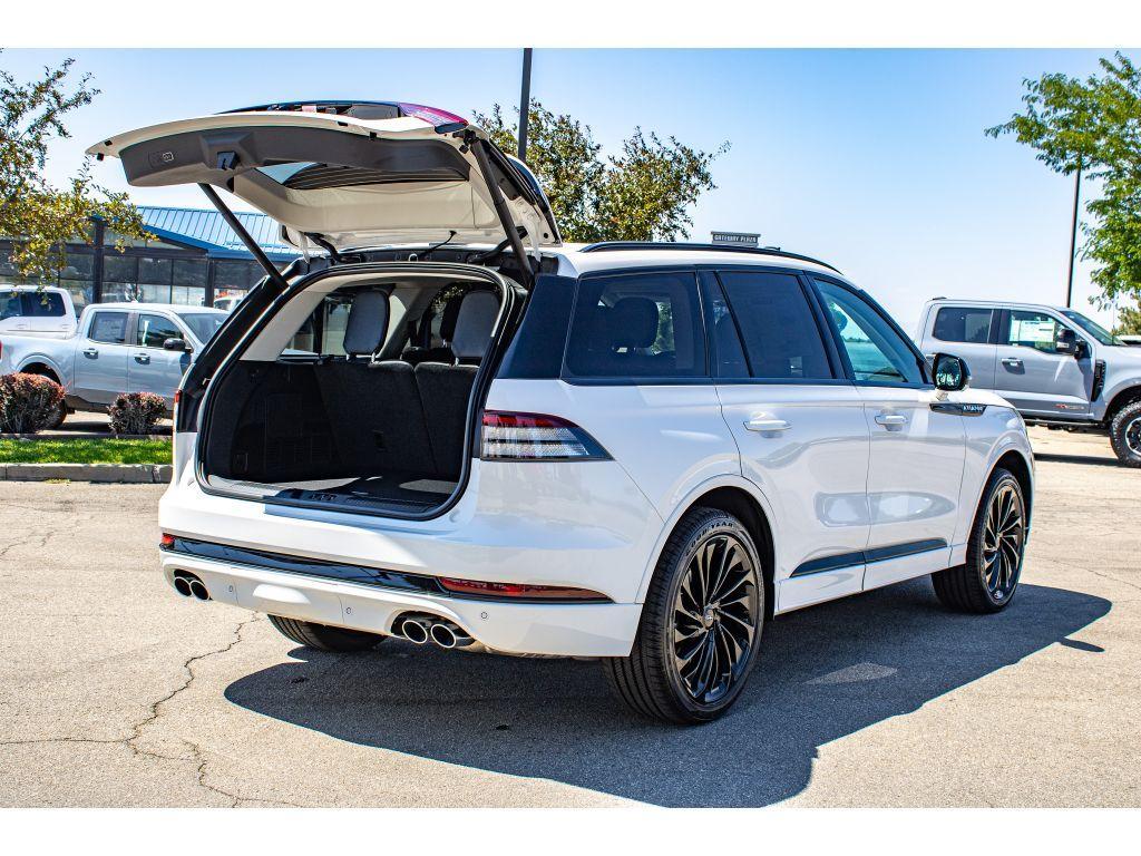 new 2025 Lincoln Aviator car, priced at $77,500