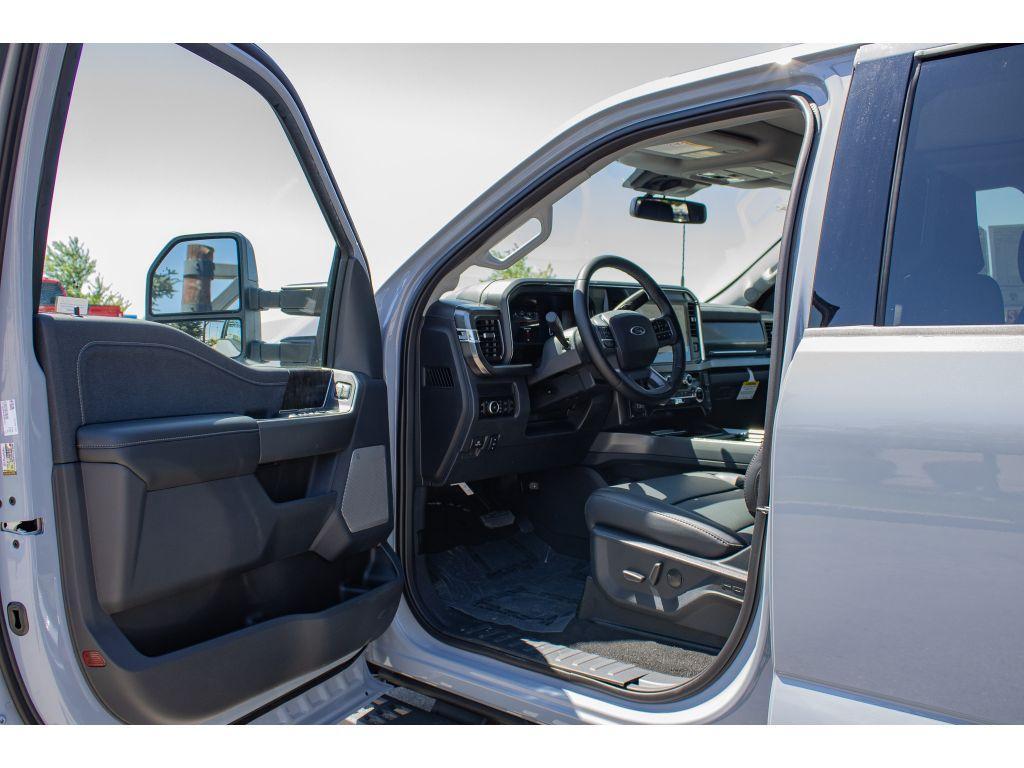 new 2025 Ford F-250 car, priced at $82,500