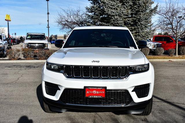 new 2025 Jeep Grand Cherokee car, priced at $42,103