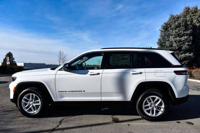 new 2025 Jeep Grand Cherokee car, priced at $42,103