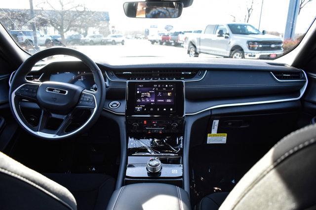 new 2025 Jeep Grand Cherokee car, priced at $42,103