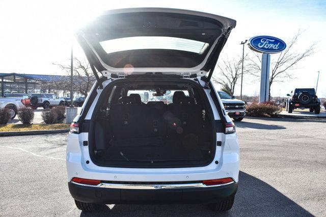 new 2025 Jeep Grand Cherokee car, priced at $42,103