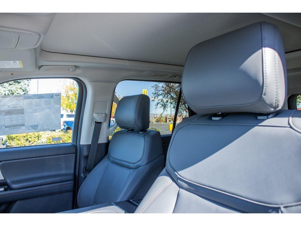 new 2025 Ford Expedition car, priced at $71,499