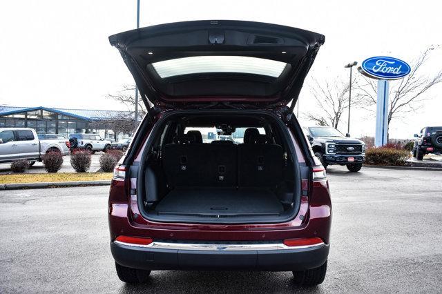 new 2025 Jeep Grand Cherokee car, priced at $41,092