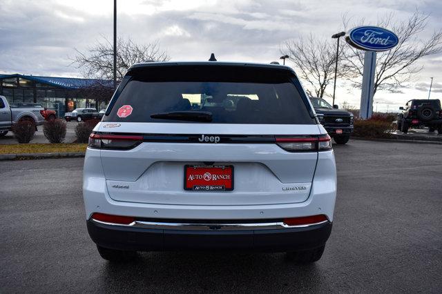 new 2025 Jeep Grand Cherokee car, priced at $46,000