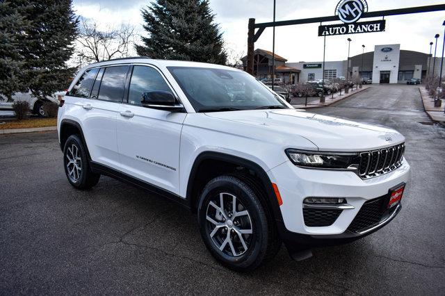 new 2025 Jeep Grand Cherokee car, priced at $46,000