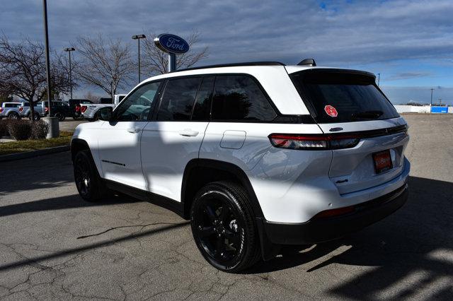 new 2024 Jeep Grand Cherokee car, priced at $46,046