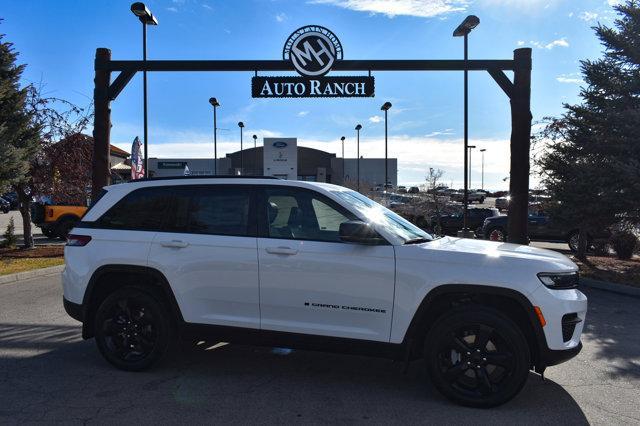 new 2024 Jeep Grand Cherokee car, priced at $46,046