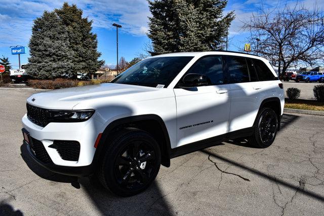 new 2024 Jeep Grand Cherokee car, priced at $46,046