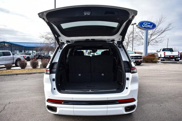 new 2025 Jeep Grand Cherokee L car, priced at $67,870