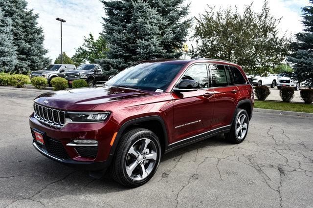 new 2024 Jeep Grand Cherokee car, priced at $49,183