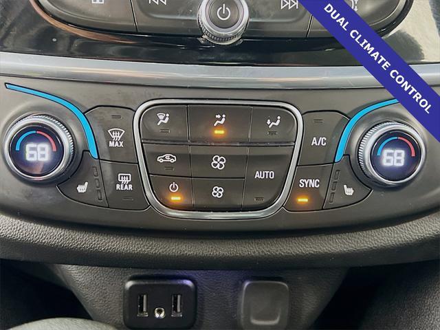 used 2023 Chevrolet Traverse car, priced at $32,369