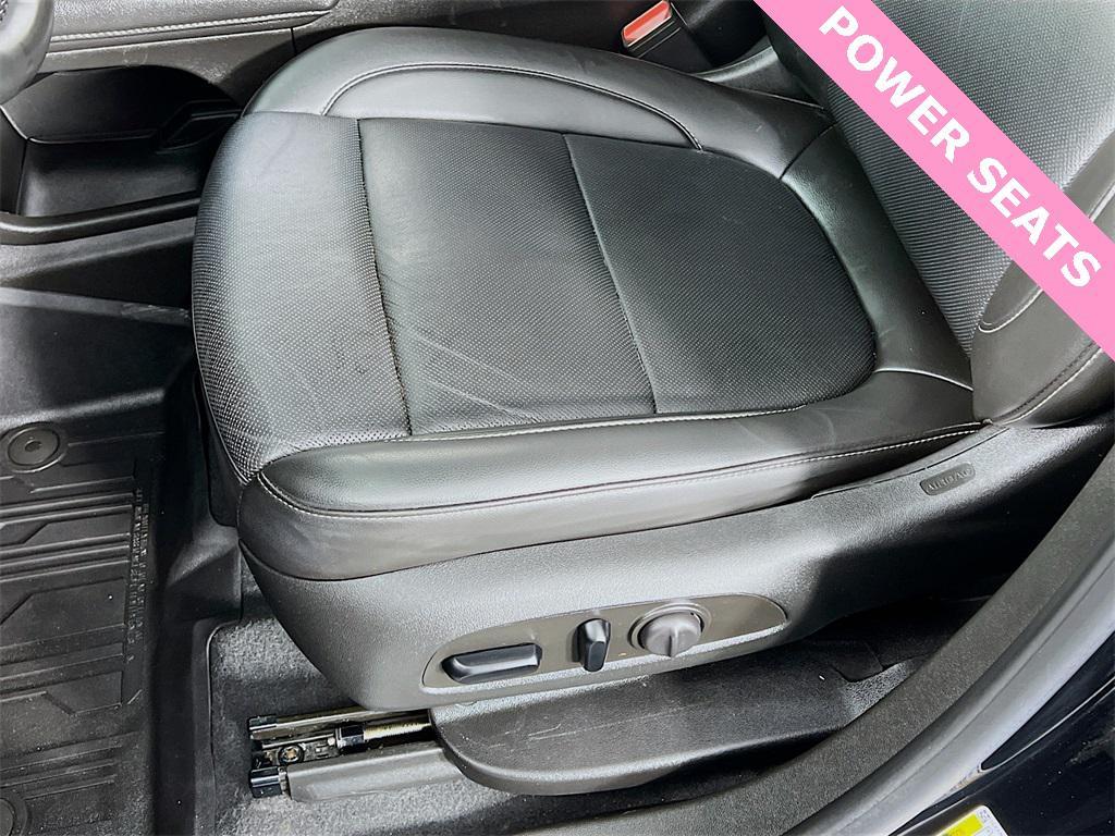 used 2023 GMC Acadia car, priced at $33,924