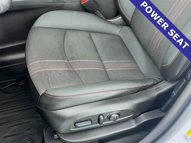 used 2022 Chevrolet Equinox car, priced at $24,386