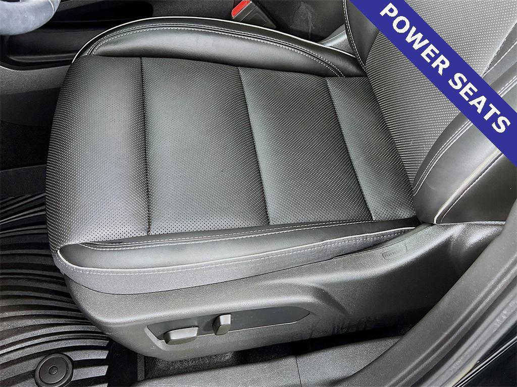 used 2022 Buick Envision car, priced at $25,995