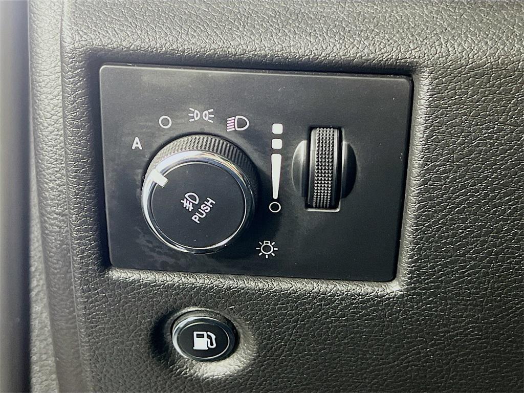 used 2018 Jeep Grand Cherokee car, priced at $15,995