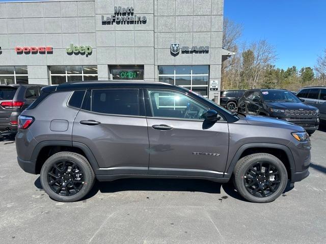new 2024 Jeep Compass car, priced at $37,415