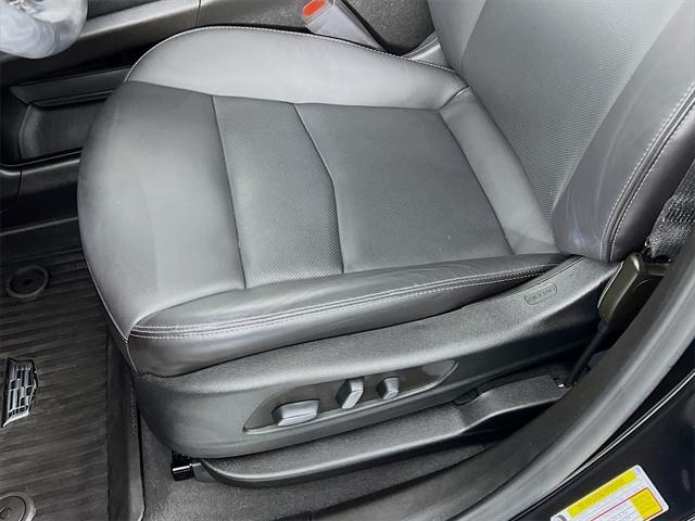 used 2024 Cadillac XT5 car, priced at $43,995