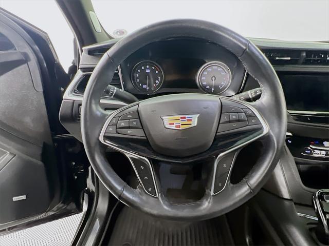 used 2024 Cadillac XT5 car, priced at $43,995