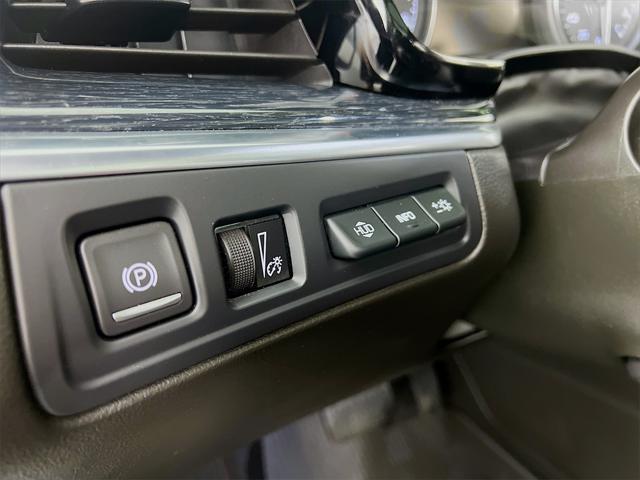 used 2024 Cadillac XT5 car, priced at $43,995