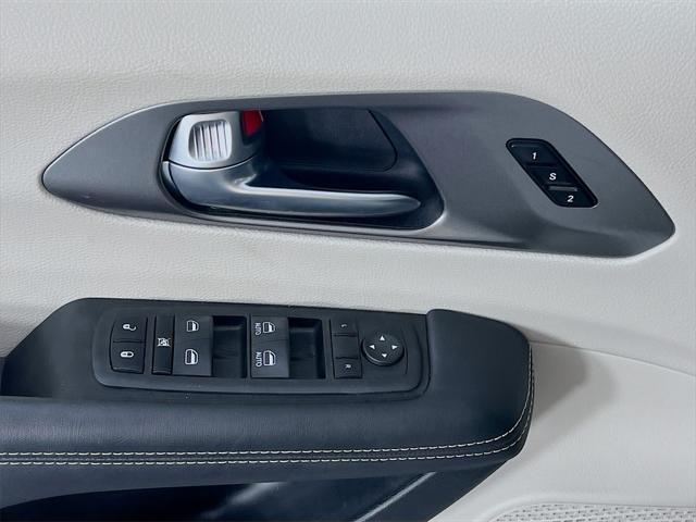 used 2023 Chrysler Pacifica car, priced at $27,856