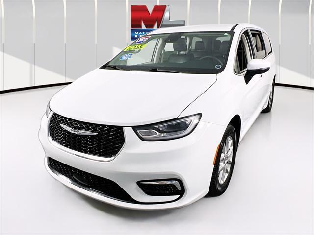 used 2023 Chrysler Pacifica car, priced at $27,856