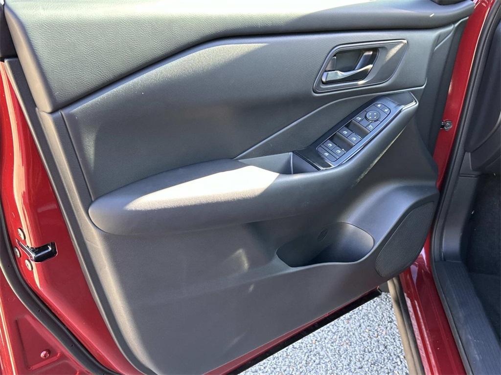 used 2025 Nissan Rogue car, priced at $26,924